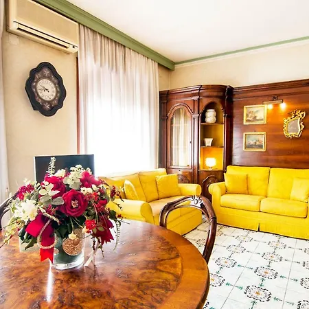 Aurelio&vaticano Elegant Flat *