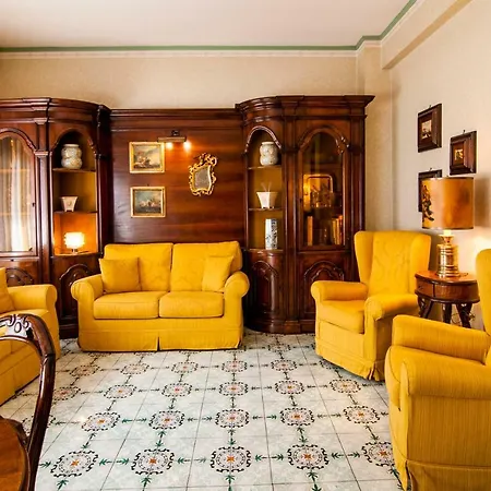 Aurelio&vaticano Elegant Flat *